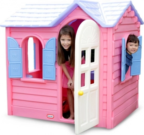 Működő ajtó és zsalugáterek