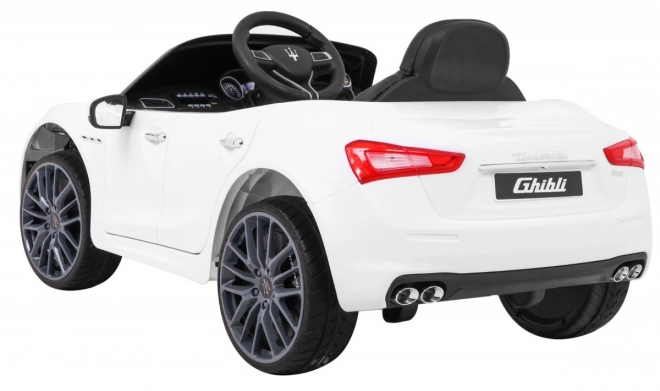 Maserati Ghibli akkumulátor gyermekeknek Fehér + Távirányító + Lassú indítás + EVA + MP3 USB + LED