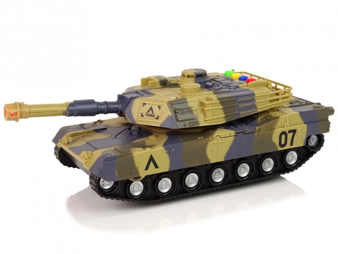 Nagy katonai tank 1:16 barna terepmintás hanghatásokkal