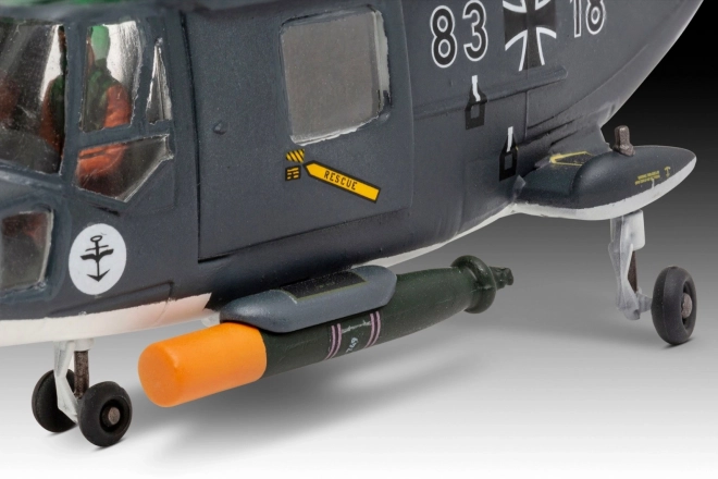 Műanyag modell Westland Lynx helikopter 1/72