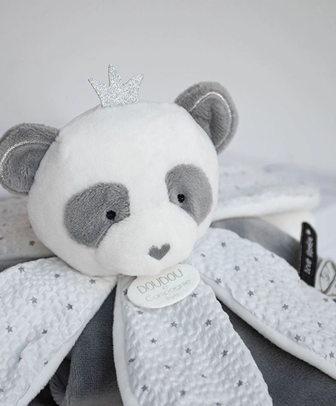 Doudou ajándékcsomag – plüss panda szundikendő 26 cm