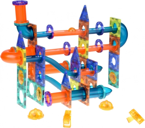 Átlátszó csövek és gördülékeny golyóhaladás