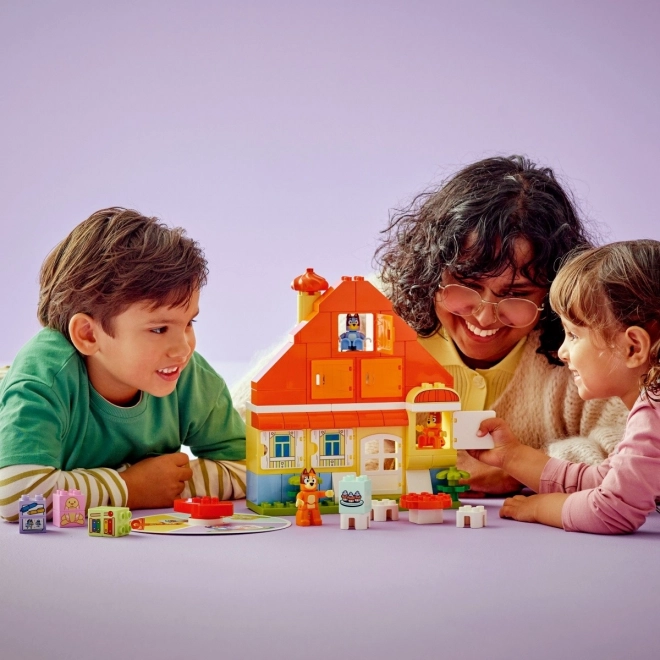 DUPLO Bluey Családi ház memóriajátékkal