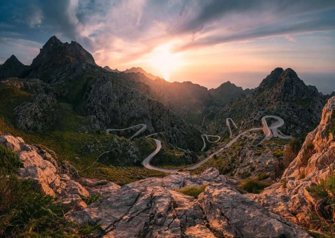 Ravensburger Puzzle Lélegzetelállító Hegyek: Serra de Tramuntana, Mallorca 1000 Darabos