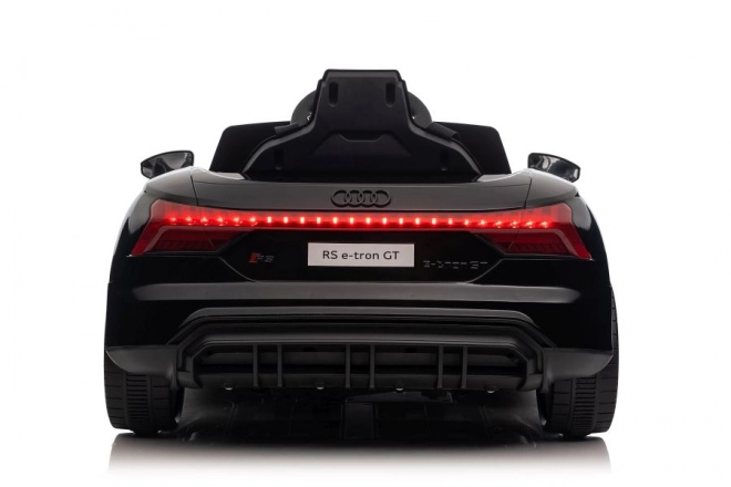 Elektromos kisautó gyerekeknek Audi RS e-tron GT fekete