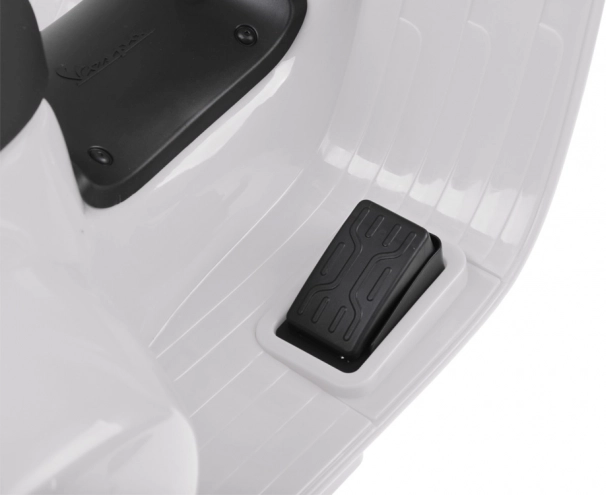 Gyermek Elektromos Robogó Vespa – fehér