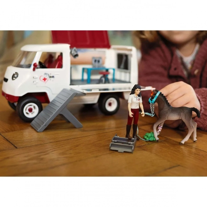 Schleich állatkórház kiscsikóval - Horse Club