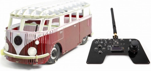 RC minibusz piros – Volkswagen Transporter T1 makettkészlet ragasztás nélkül