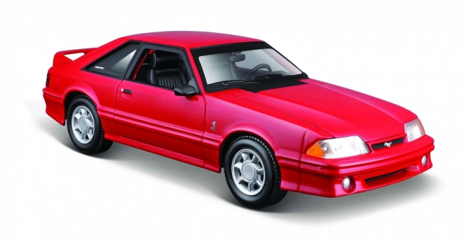 Piros Ford Mustang Cobra modellautó 1993 1/24 méretarányban