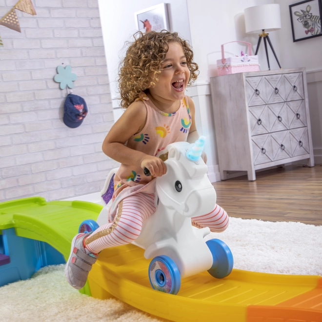 Varázslatos egyszarvú hullámvasúton a Step2-tól