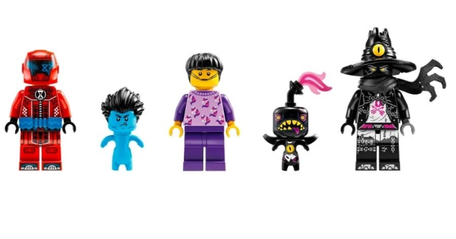 Három részletes minifigura