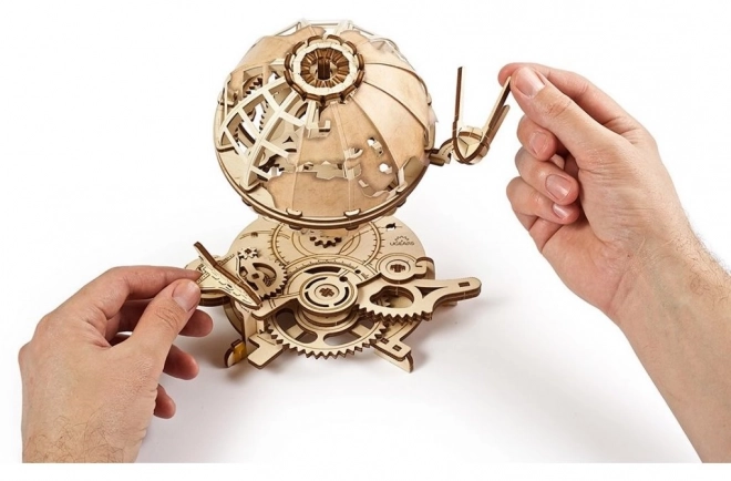 Ugears 3D puzzle földgömb 184 darab