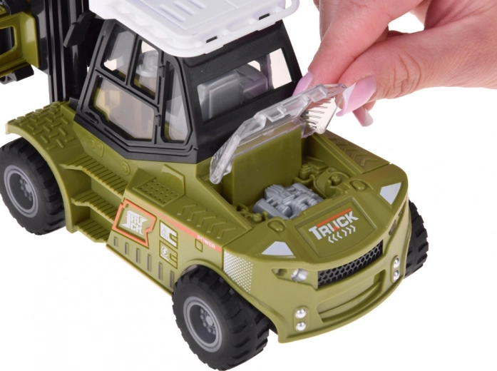 Nyitható tároló és gumiskerekek