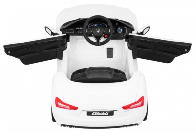 Maserati Ghibli akkumulátor gyermekeknek Fehér + Távirányító + Lassú indítás + EVA + MP3 USB + LED