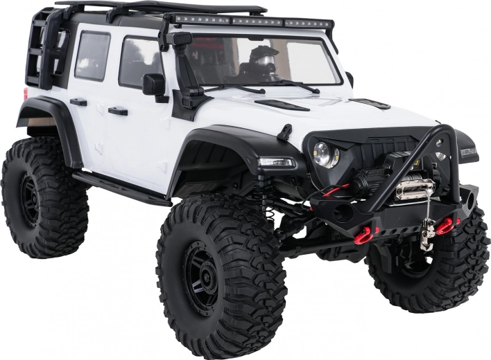 Realista off-road dizájn és LED lámpák