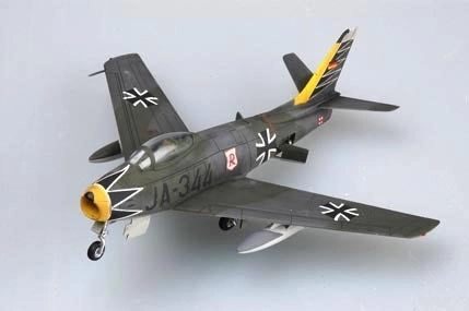 F-86F-40 Sabre plastik model repülőgép készlet