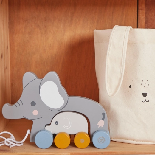 Az első lépések és a motorika támogatása