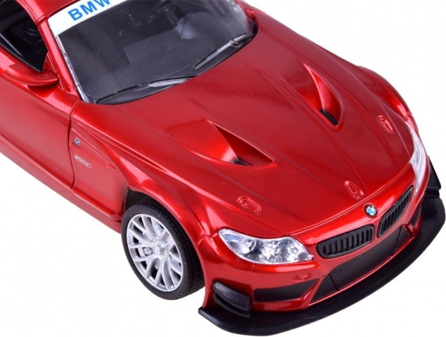 Realista, licencelt BMW karosszéria