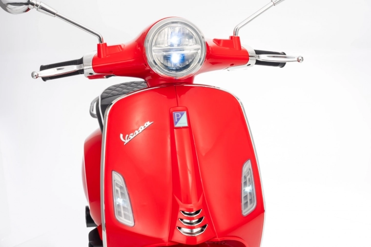 LED lámpák és valósághű VESPA dizájn