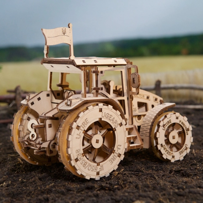 Ugears 3D mechanikus fa puzzle traktor