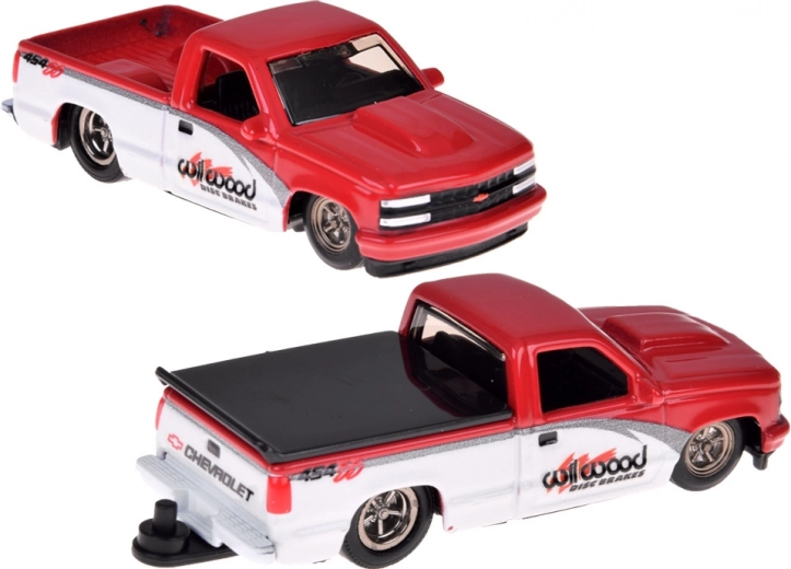 Autentikus részletek 1:64 méretarányban