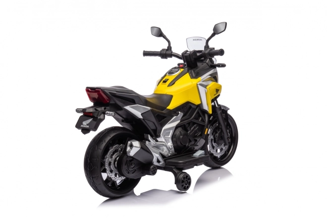 Honda NC750X motorkerékpár sárga