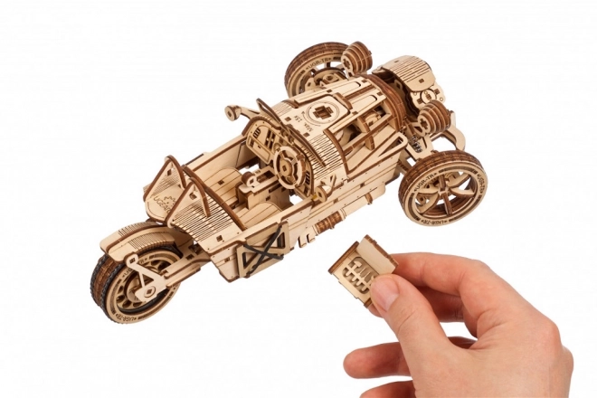 3D mechanikus fa puzzle háromkerekű motor UGEARS