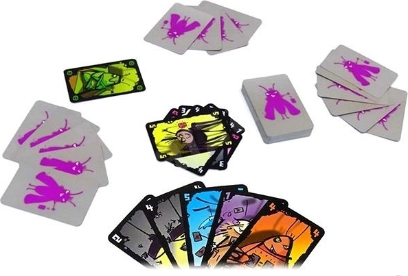 Vidám illusztrációk és strapabíró kártyák