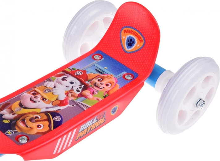 Csúszásmentes fellépő dupla hátsó kerekekkel