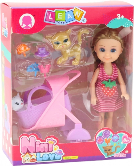 Mini baba babakocsival és kiscicákkal