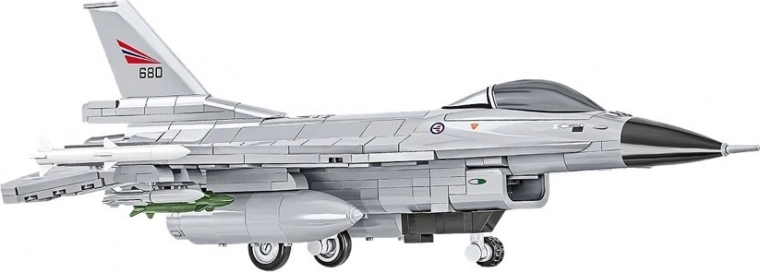 Remek modell játékhoz és kiállításhoz