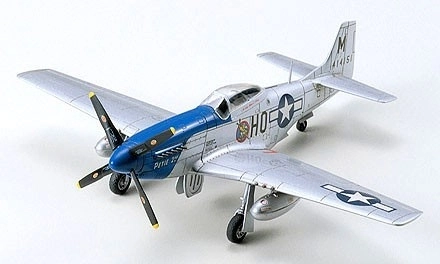 Észak-Amerikai P-51D Mustang Modell