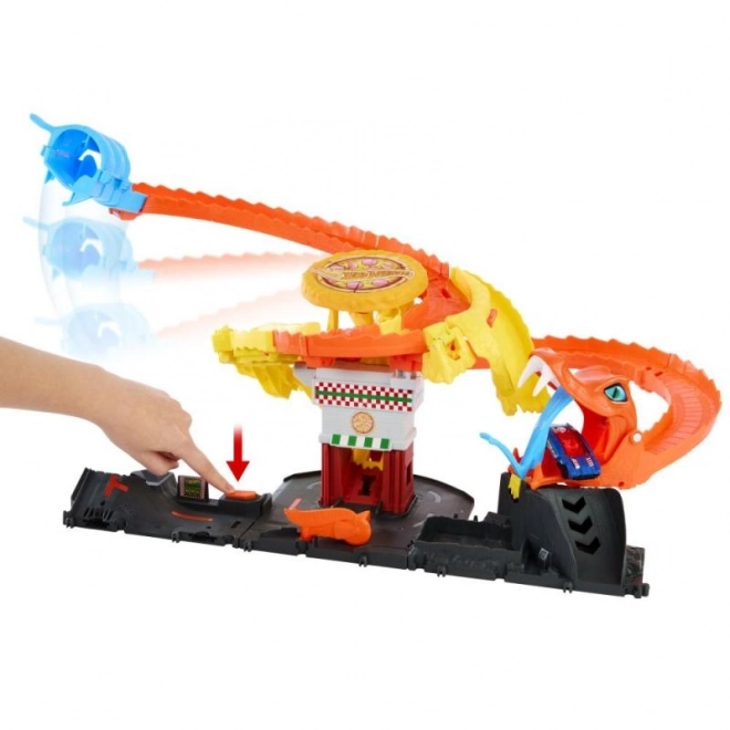 Hot Wheels City támadó kobra a pizzériánál