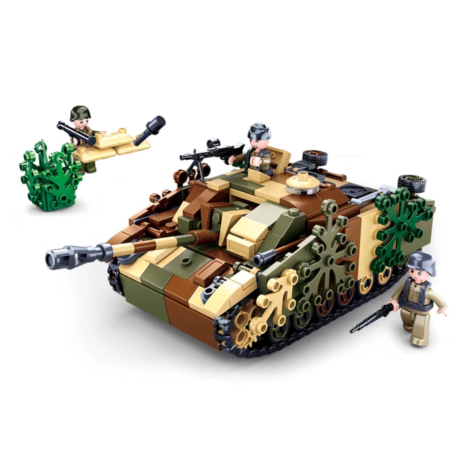 Valósághű, álcázott tank mozgatható elemekkel
