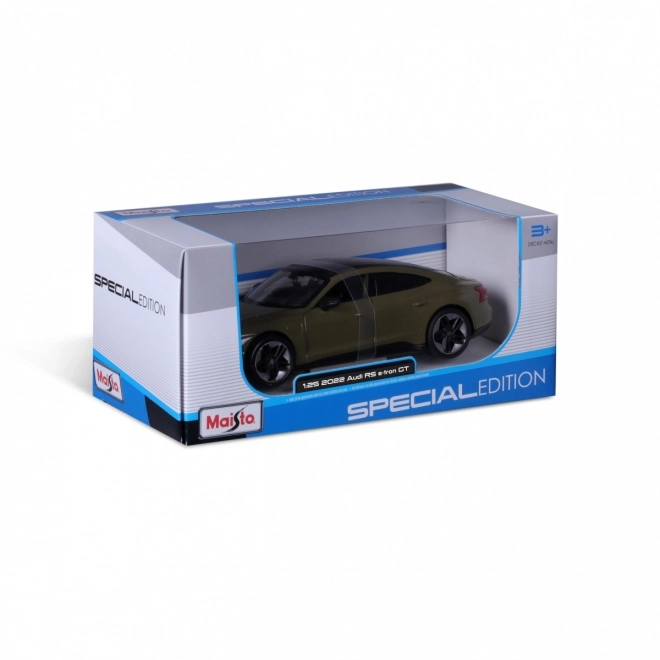 Audi RS E-Tron GT 2022 zöld kompozit modell 1:25