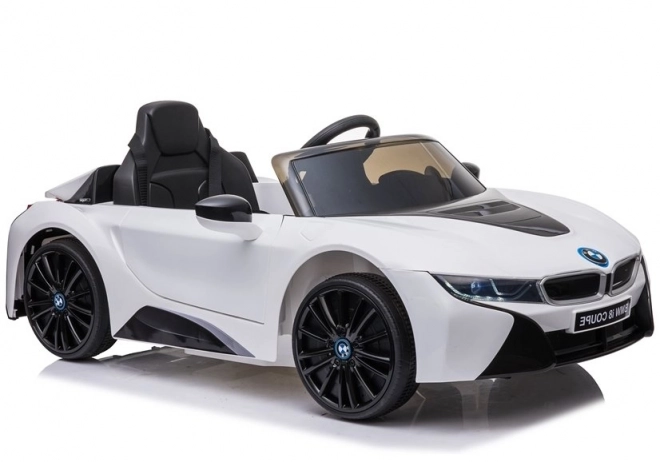 Elektromos autó bmw i8 fehér fényezés