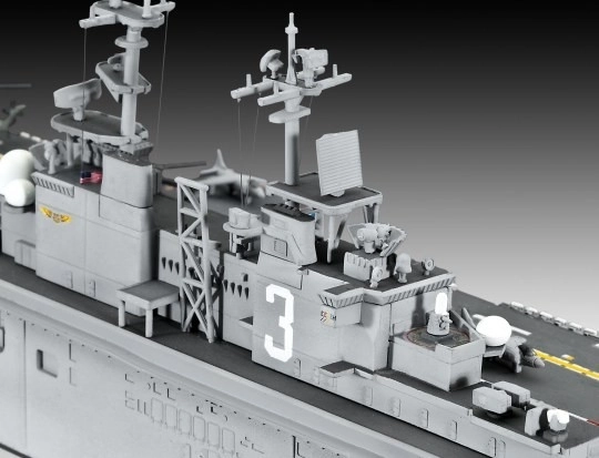 Us Navy Támadóhajó Makett 1/700 Méretarányban