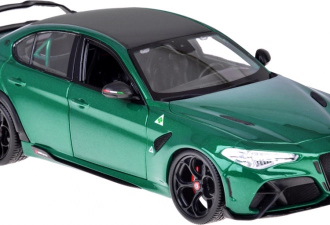 Alfa Romeo Giulia GTAm Quadrifoglio autó modell 1:18