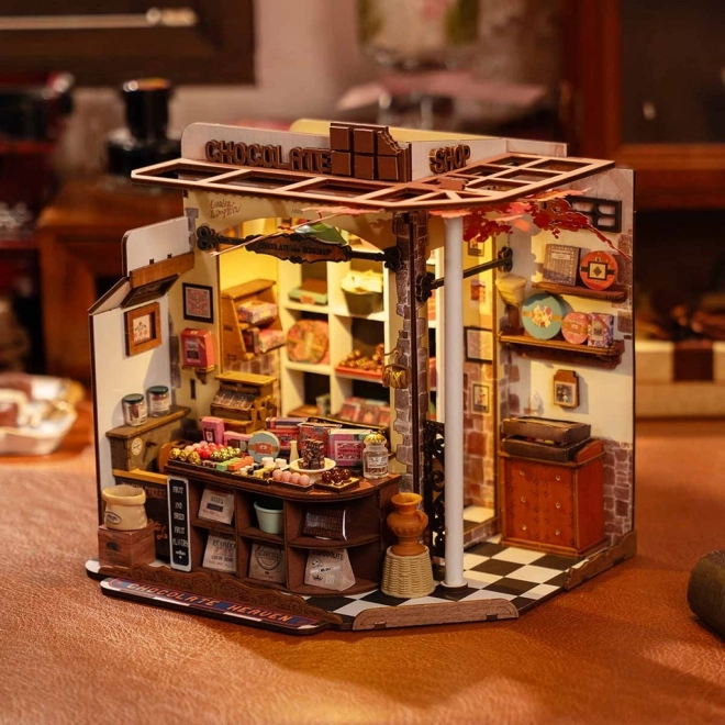 Henry mini csokoládéüzemének makettje