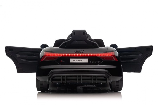 Elektromos kisautó gyerekeknek Audi RS e-tron GT fekete
