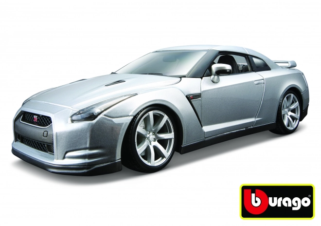 Fém Nissan GT-R 2009 modell 1:18 ezüst Bburago