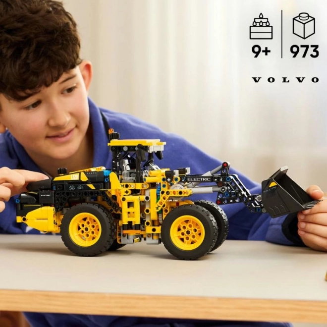 Volvo L120 Elektromos homlokrakodó LEGO Technic