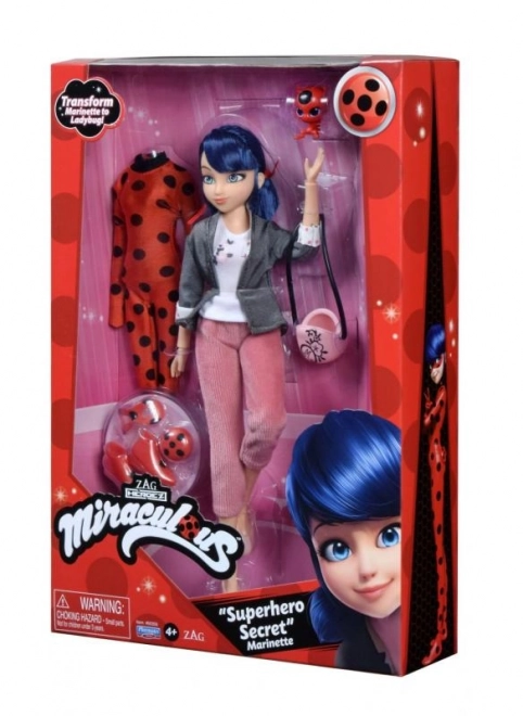 Miraculous: Katicabogár és Fekete Macska Marinette baba szuperhősrúhával