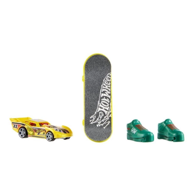 Autó és fingerboard kombinációja