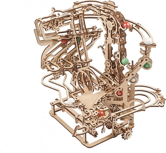 Ugears 3D fa mechanikus puzzle golyópálya láncmechanizmussal