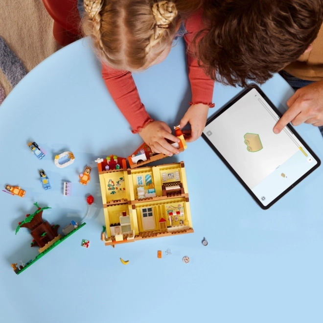 LEGO Bluey Családi ház építőkészlet