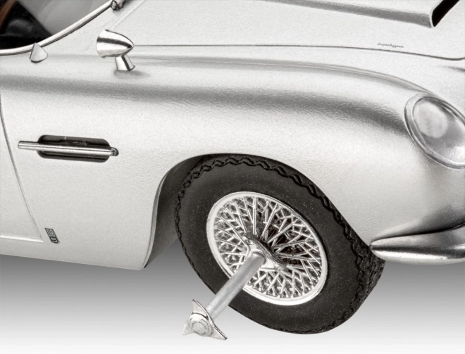 Aston Martin DB5 James Bond 007 Goldfinger ajándékkészlet