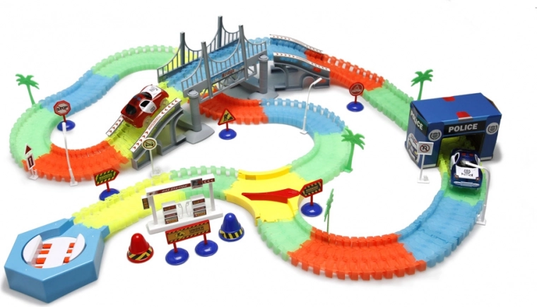 LED-es kisautó, amely menet közben világít