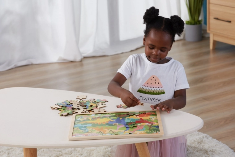 Stabil fa keret az egyszerű kirakáshoz