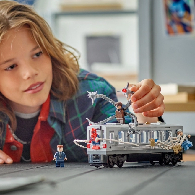 Pókember vs Doktor Oktopusz - jelenet a metrón LEGO Super Heroes